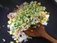 鲜虾杂蔬咖喱饭做法图解6)
