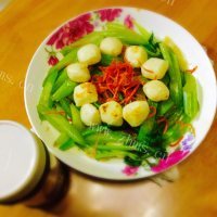 美味的西芹炒鱼蛋做法图解8)