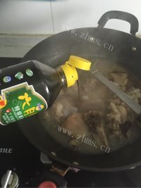 玉盘珍馐的红烧猪蹄做法图解6)