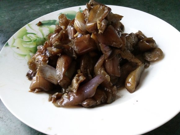 美味营养的油焖茄子