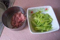 家常菜莴笋肉丝做法图解2)