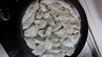 自己做的韭菜虾仁水饺做法图解13)