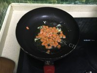 鲜美可口的腰果虾仁做法图解7)