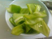 家常菜芹菜炒肉片做法图解3)
