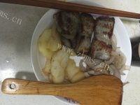 浇汁红酒龙利鱼做法图解6)