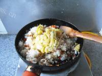 腊肉蛋炒饭做法图解10)