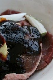 美味的照烧羊背肉做法图解1)