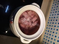 家常菜排骨莲藕汤做法图解5)