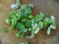 清淡的小白菜豆腐汤做法图解2)