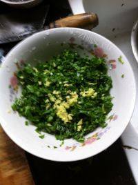 美味的荠菜豆腐汤做法图解4)
