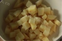 特下饭的香肠焖饭做法图解2)