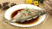 家常菜清蒸鲈鱼