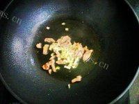 诱人的西葫芦炒肉丝做法图解6)