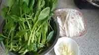 家常菜杏鲍菇炒菠菜做法图解1)