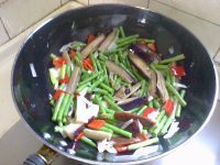 五味俱全的茄子烧豆角做法图解7)