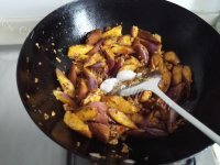 家常菜茄子肉末做法图解6)