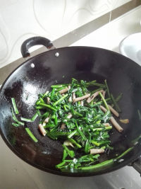 色香味俱全的韭菜炒海肠