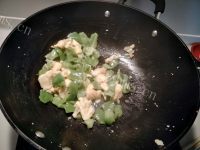 简单菜青椒炒鸡蛋做法图解8)