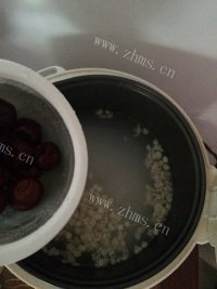 美味的红枣燕麦粥