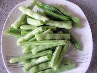 家常菜蒜香四季豆做法图解2)