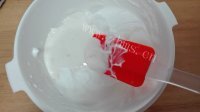 好吃草莓味酸奶小溶豆做法图解3)