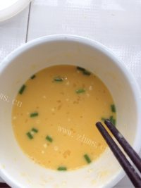 自己做的鸡蛋饼做法图解4)