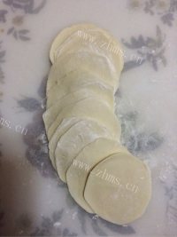 好吃的羊肉大葱馅水饺做法图解8)
