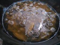 家常菜豆腐炖鱼做法图解8)