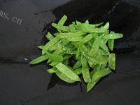 家常菜荷兰豆炒牛肉做法图解5)