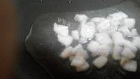 美味的沙茶酱鱼做法图解4)