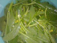 家常菜蒜蓉炒菜心做法图解2)