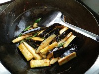 芳香四溢的鱼香茄子做法图解5)