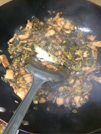 美味的酸菜面做法图解8)