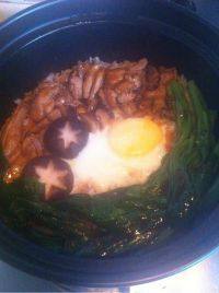 香菇滑鸡煲仔饭
