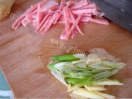 家常菜肉丝炒豆芽做法图解2)
