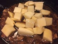 土豆炖牛肉的做法图解六