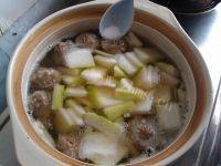 美味的冬瓜丸子粉丝汤做法图解9)