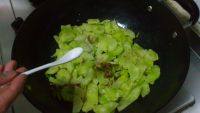 家常菜莴苣炒肉