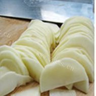 焖煮的土豆肉片做法图解2)