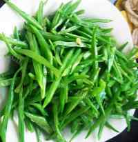 特下饭的豆角丝炒肉做法图解4)