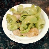 可口的荷兰豆炒肉片做法图解6)