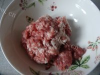 自制玉米香菇猪肉馄饨做法图解1)