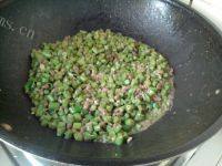 香辣豇豆粒炒霉豆子做法图解8)