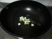咸香可口的酱油炒花椰菜做法图解2)