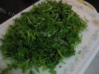 家常菜炒茼蒿做法图解2)