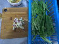 家常菜蒜蓉油麦菜做法图解1)