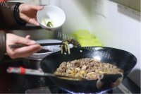 香辣自贡冷吃兔做法图解15)