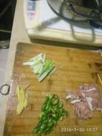 孜然小炒肉做法图解1)