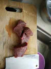 美味的酱牛肉做法图解2)