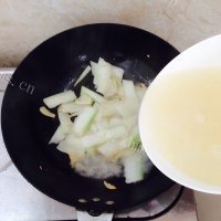 美味虾皮冬瓜浓汤的做法图解十一